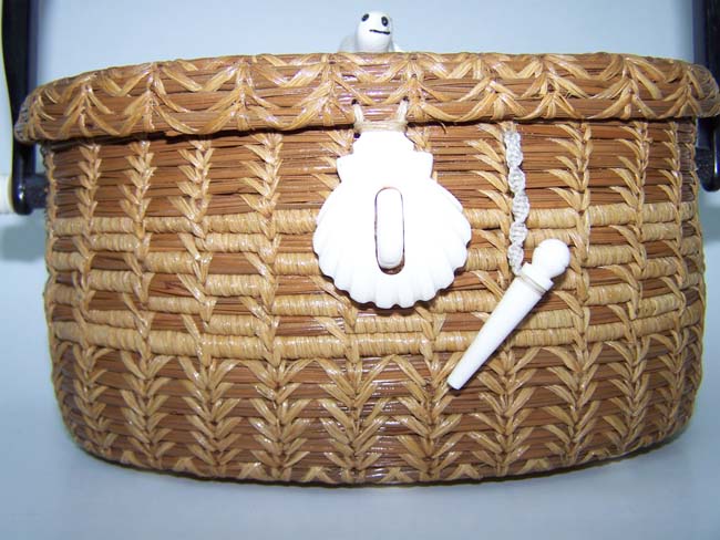 A MATTAPOISSETT Basket circa 1975 — image 4